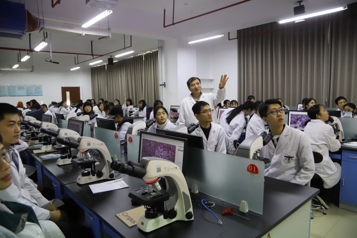 说明: H:\申报书与说课(文字+PPT)最新版1.9\幻灯片要插入的图片\幻灯片9-开放创新\IMG_1349.JPG