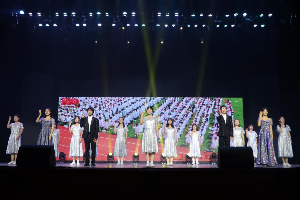 说明: 20211215-手语2-王振宇